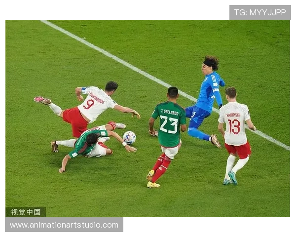 莱万多夫斯基无球跑动与空间利用分析 莱万多夫斯基无球跑动与空间利用分析