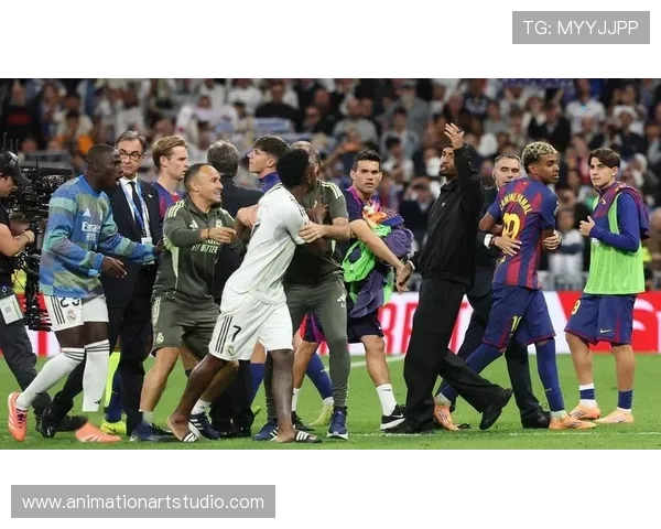 皇马更衣室权力分配变化，对球队稳定性与竞技表现形成潜在影响